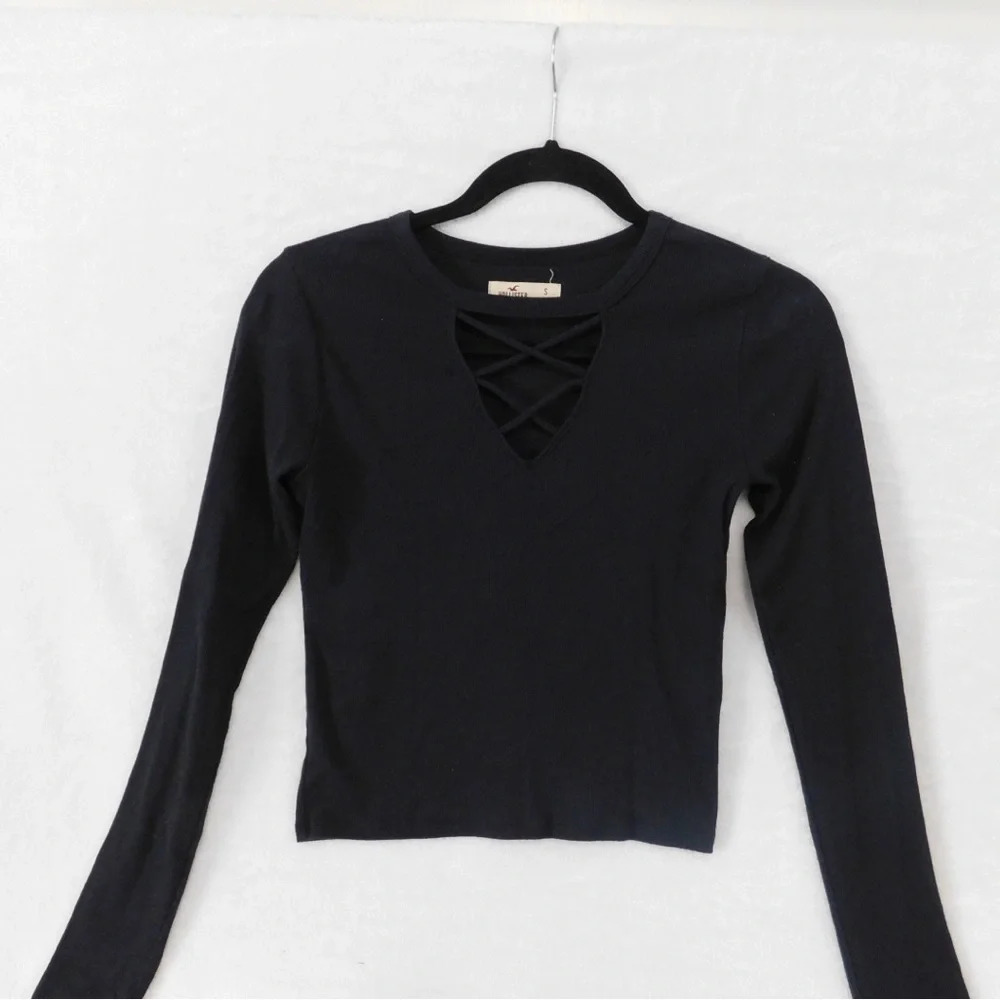 Hollister‎ Black Long Sleeve Ribbed Top Criss Cross Neckline Casual - Picture 3 of 5